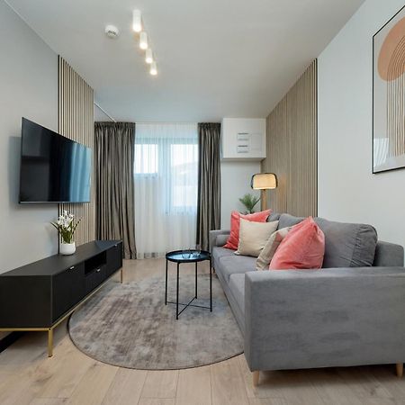 Wroclavia Apartments Dyrekcyjna By Noclegi Renters فروتسواف المظهر الخارجي الصورة