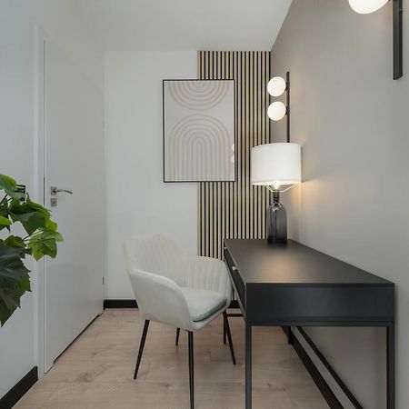Wroclavia Apartments Dyrekcyjna By Noclegi Renters فروتسواف المظهر الخارجي الصورة