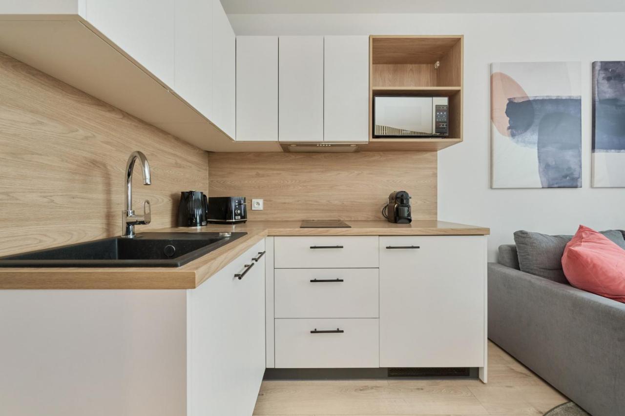 Wroclavia Apartments Dyrekcyjna By Noclegi Renters فروتسواف المظهر الخارجي الصورة