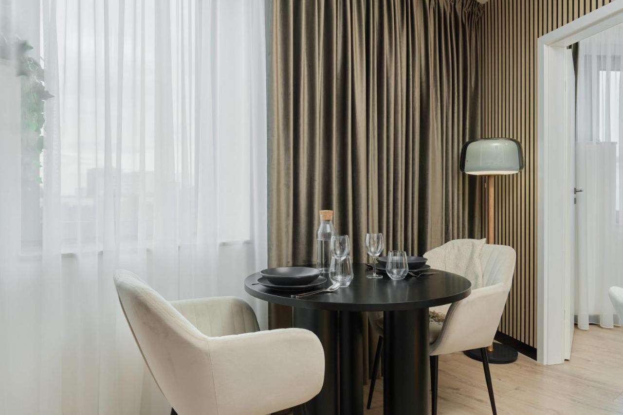 Wroclavia Apartments Dyrekcyjna By Noclegi Renters فروتسواف المظهر الخارجي الصورة
