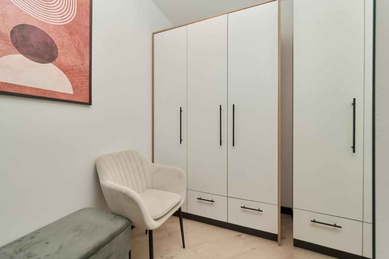Wroclavia Apartments Dyrekcyjna By Noclegi Renters فروتسواف المظهر الخارجي الصورة