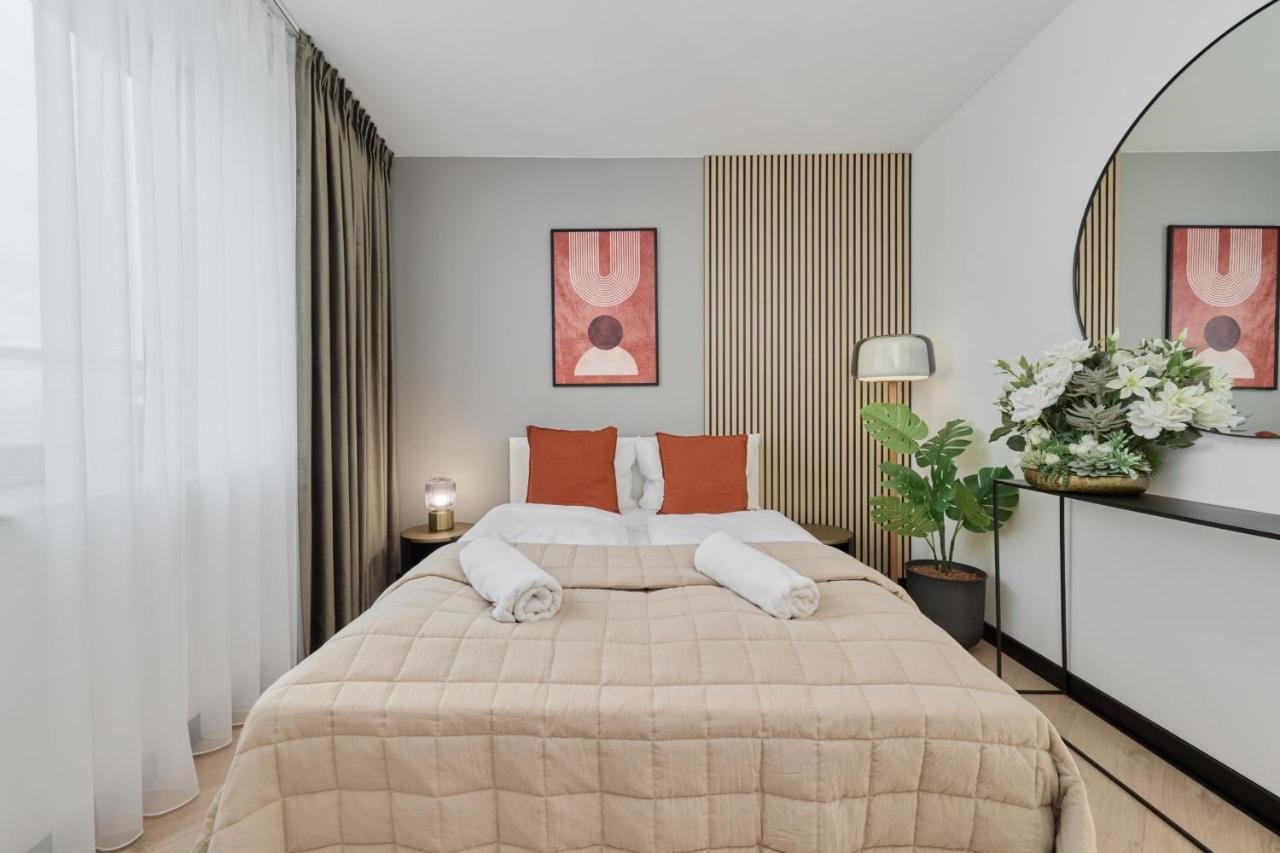 Wroclavia Apartments Dyrekcyjna By Noclegi Renters فروتسواف المظهر الخارجي الصورة