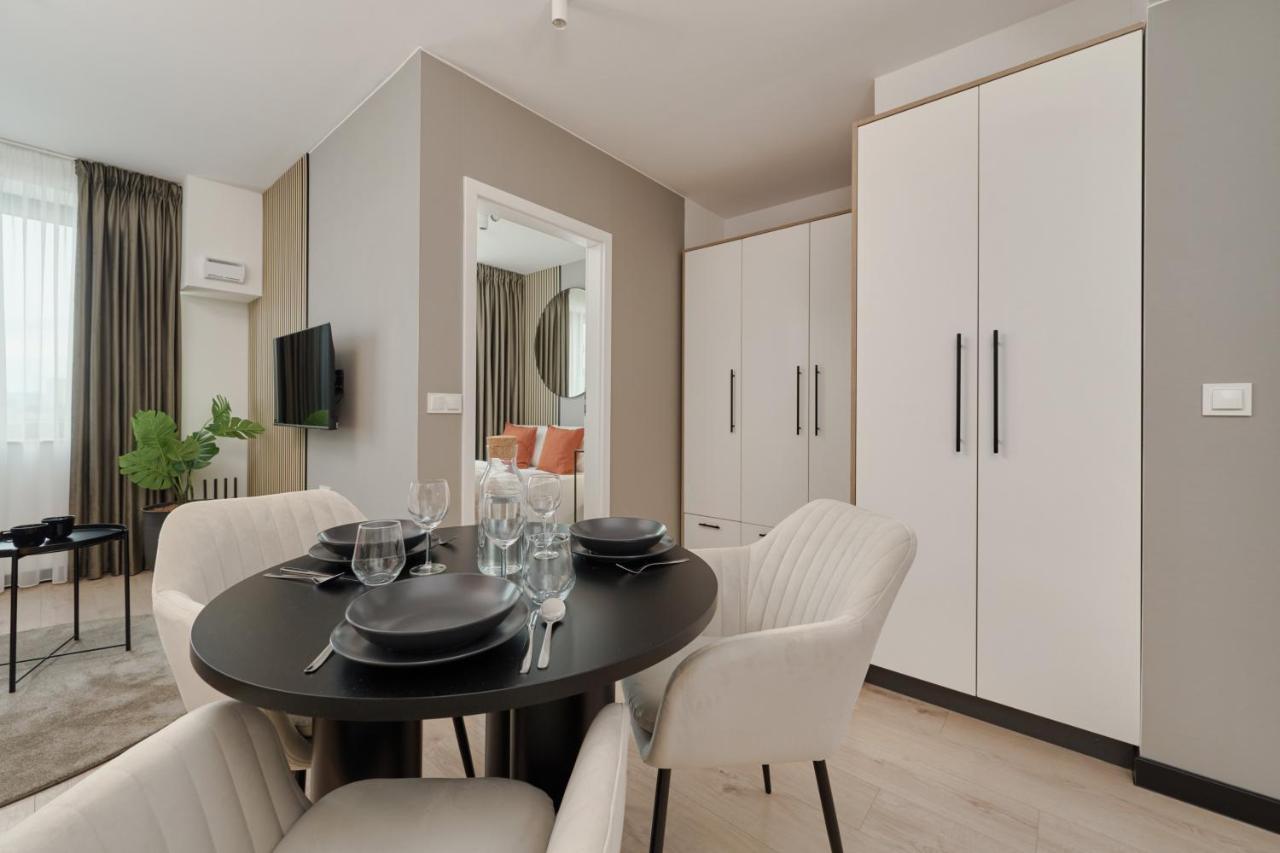 Wroclavia Apartments Dyrekcyjna By Noclegi Renters فروتسواف المظهر الخارجي الصورة