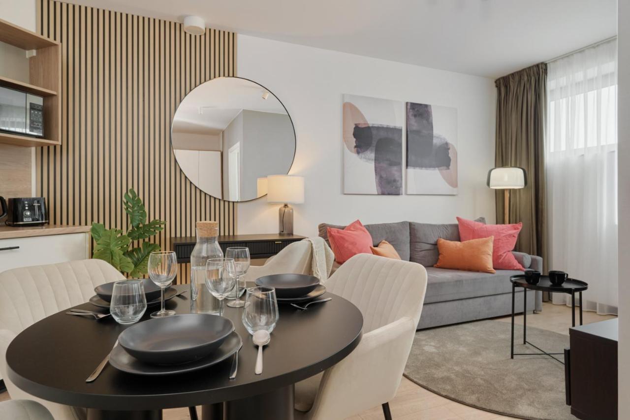Wroclavia Apartments Dyrekcyjna By Noclegi Renters فروتسواف المظهر الخارجي الصورة