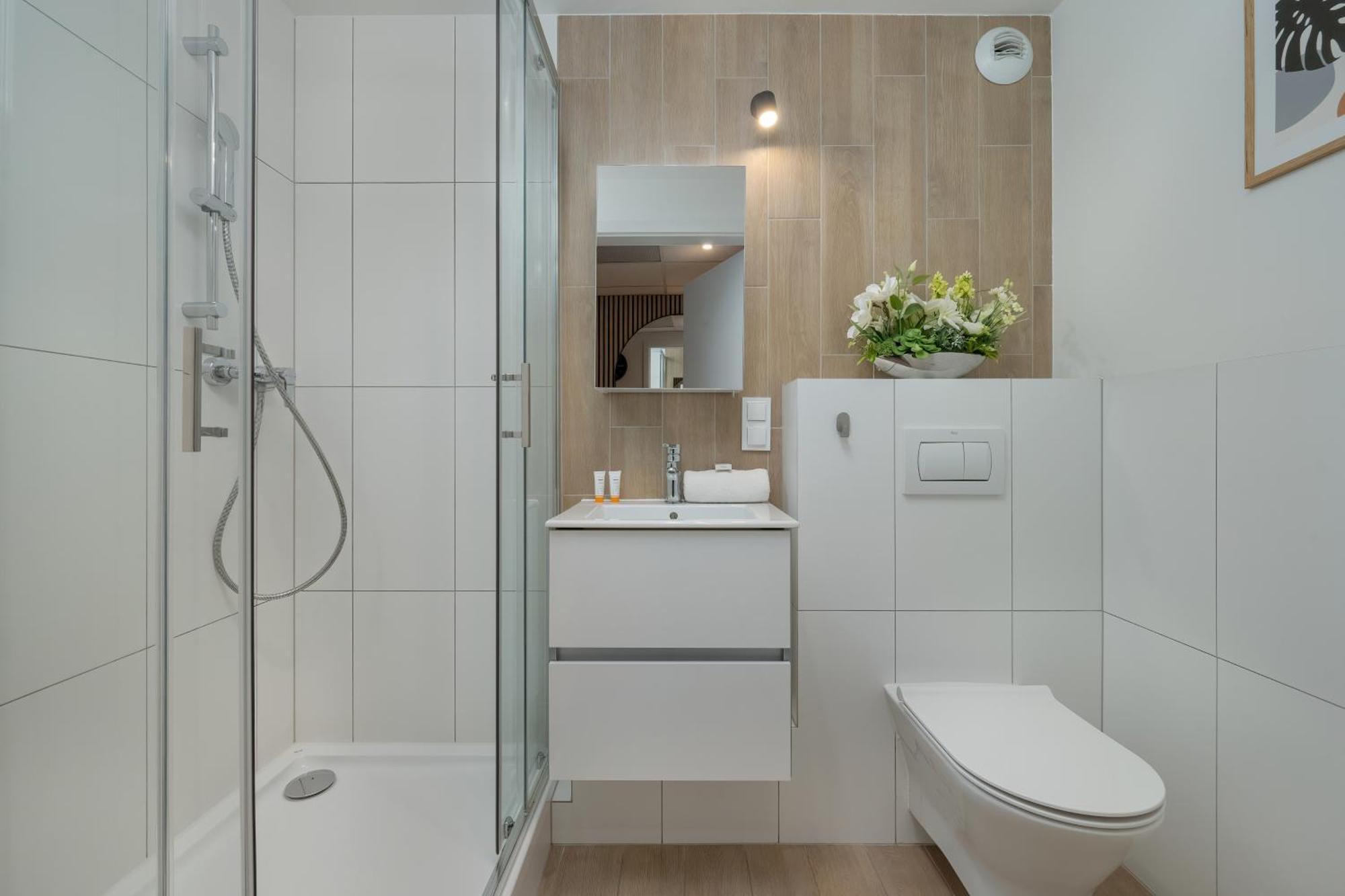 Wroclavia Apartments Dyrekcyjna By Noclegi Renters فروتسواف المظهر الخارجي الصورة