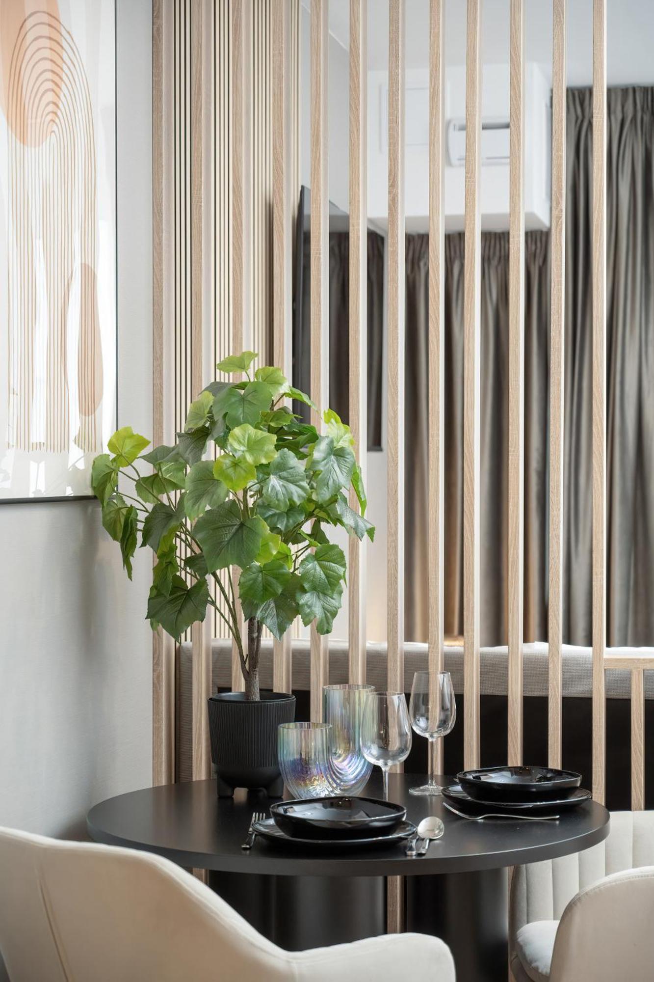 Wroclavia Apartments Dyrekcyjna By Noclegi Renters فروتسواف المظهر الخارجي الصورة